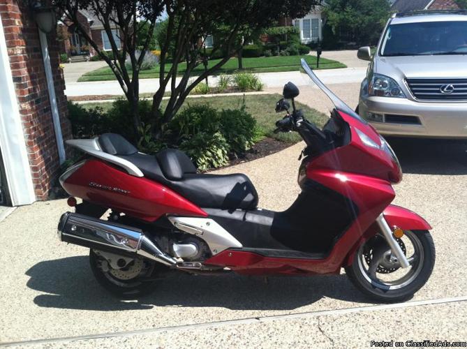 2003 Honda Silverwing 600 cc Scooter PERFECT CONDITION 3600 miles - Price: $ 4499