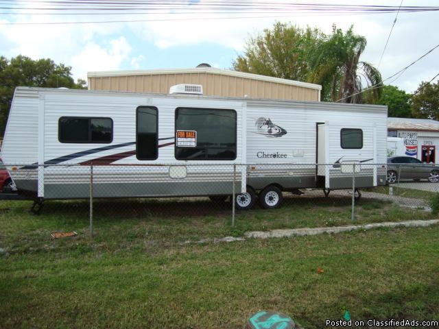 2005 Forest River Cherokee 40 ft - Price: 14500