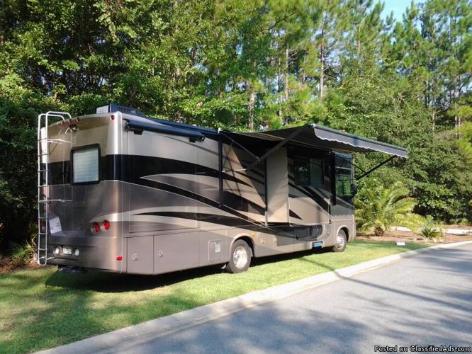 2010 Forest River Georgetown 330TS