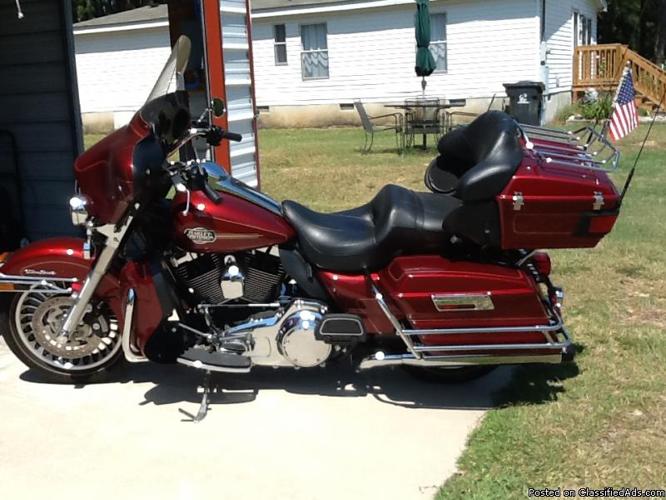 2010 Ultra Classic Harley Davidson Motorcycle For Sale