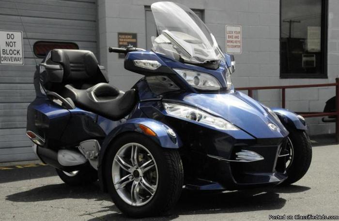 2011 CAN-AM SPYDER RTS LOADED AUTOMATIC TRIKE 3 WHEELER TOURING