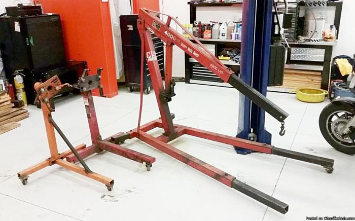 4000lb. Engine picker and two engine stands