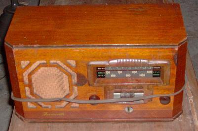 Antique Farnsworth Radio - Price: $50