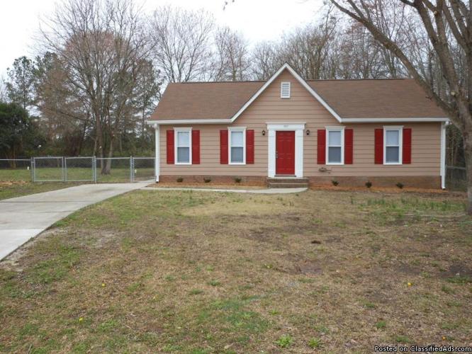 Best Deal In Irmo! Completely Updated One Story w/ Granite Counter Tops and New Stainless Steel Appliances - Price: 107000