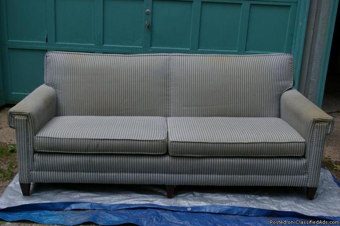 Couch - Price: free
