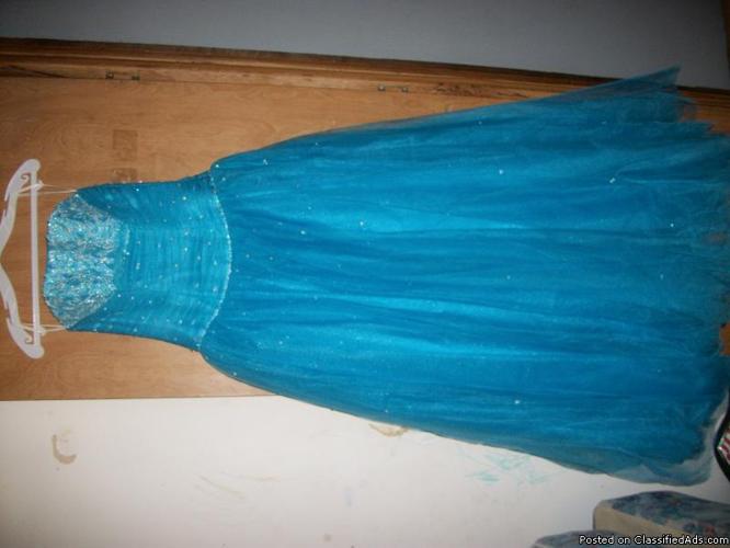 evening gown - Price: 300.00