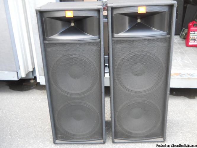 JBL-TR225 PA Speaker Cabinets