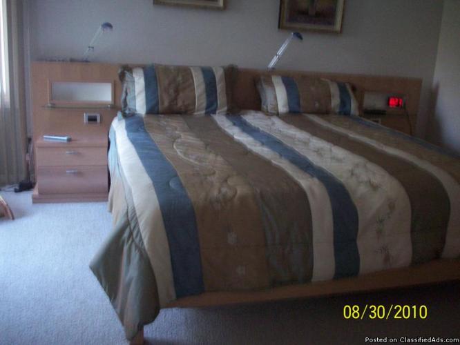 King size bedroom set from Spain - Price: 1,400