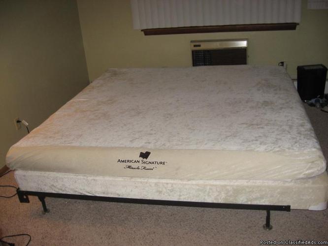 KING SIZED MEMORY FOAM BED - Price: 400