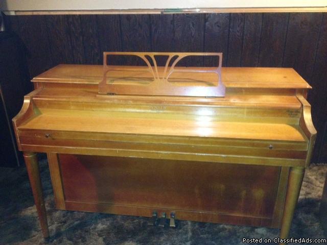 Lester Piano - Price: Best offer