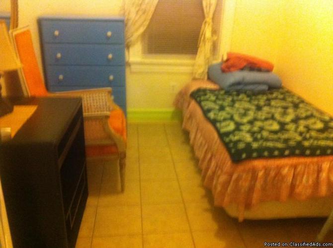 ***ROOM FOR RENT***