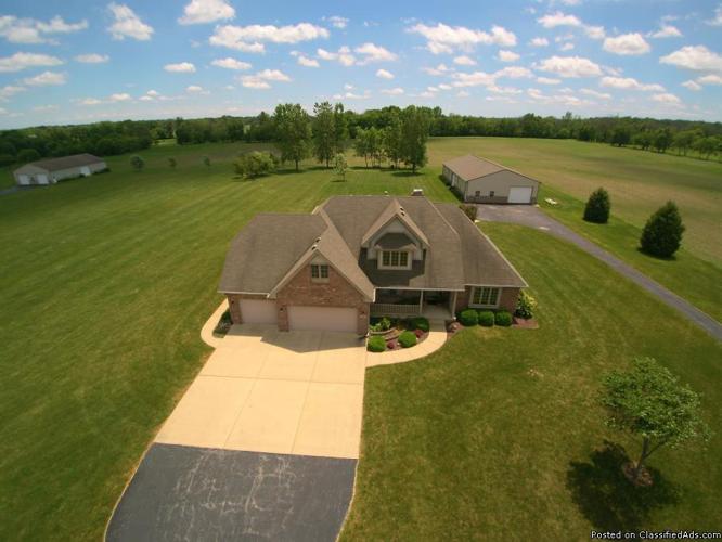 Rural Home for Sale in Franklin Township! 10511 Indian Creek Rd