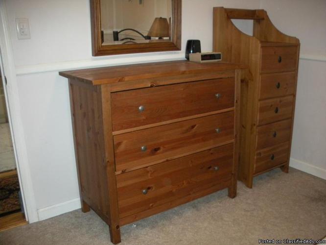 twin size wood bedroom set - Price: $500.00