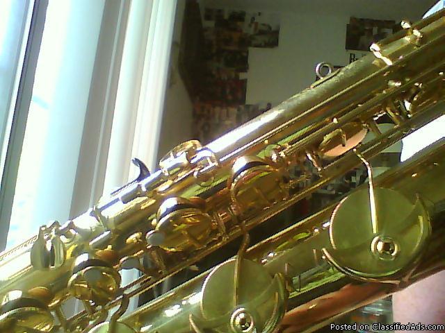 YBS52 Baritone saxophone - Price: $2,000