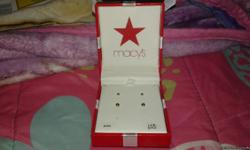 Perfect for young girls or modest woman. New still in Macy's gift box.
14K Yellow Gold Stud Earrings
2 pairs
Email above, Call or text anytime: 347-995-7421
Cash Only. Pick-Up Only.