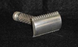 &nbsp;
1924 Gillette Tuckaway Safety Razor
ALL MY ITEMS ARE SOLD FOR BEST OFFER!
RICHARDS RAZORS; &nbsp;MAKE ME AN OFFER I CAN'T REFUSE!
&nbsp;
&nbsp; Here's a great looking 1924 GILLETTE TUCKAWAY RAZOR. &nbsp; This beautuful almost mint Tuckaway is