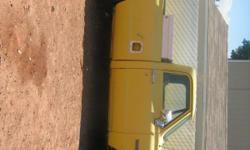 long bed big tool box 20 inch wells no rust or dings needs motor my name is gus call any time435 229 4355 ablo espanol