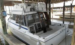 1984 Yacht class model 3270 Bayliner, LOA: 32?1? BEAM: 11?6? DRAFT: 2?11?
Had new bottom paint in 2009, has 2 gas 5.7 fuel injected mercruisers engines installed new in 2000 by previous owner.
Has air conditioning, shower, bath, stove, fridge
Had the