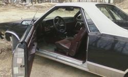 &nbsp;&nbsp;1986 Chevy El Camino Conquista black/silver,
loaded, AT.4.3, AC, new tires, brakes, center console,
60K+ original mi., GC, No Rust $3,100 or trade.&nbsp;&nbsp;