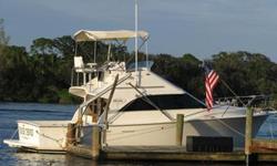 1990, 29' OCEAN 29-SS Super Sport (GREATER THINGS) @ $44,500
This Ocean Yachts 29 Super Sport has classic styling and offers an extra roomy layout above and below deck. The large flybridge will seat five adults and enough room on the aft cockpit for
