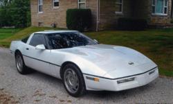 Well kept Chevy Corvette Coupe with clean title. Red interior in good shape. Many NEW parts. Email for details. Power seats and windows function great.
103,000 Miles.
White with red interior.
Automatic transmission.