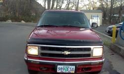 im saleing my 1997 chevy blazer i need something that gets more gas. its has 143k miles as u can see on in the
pictuers theres a few miner things that need dont to it the dint was tuckin out and primerd has a cracked windshild and the sind mearrow need to