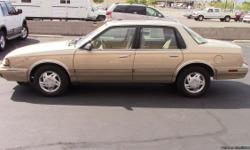 1997 LINCOLN TOWNCAR S/S WITH 115K MILES 8 CYL MOTOR LEATHER SEATS COLD A/C GOOD TIRES RUNS AND DRIVES GOOD SMOGGED NO TAX 702-296-4060 $2600.00