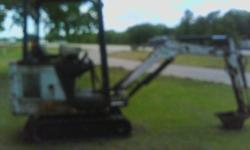 2000 Bobcat Trackhoe 320 series $6500.00 OBO Serious inquiries only, call 979-864-6448 or 979-864-6450