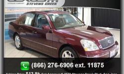 Ventilated Seats, Floor Mats, Leather Seats, Keyless Entry, Power Doors, Cassette, Power Mirrors, Summer Tires, Navigation System, Front Side Airbags (Dual), Heated Seats, Adjustable Steering Wheel, Intermittent Wipers, Power Steering,