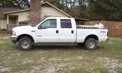 XLT Package full front and back bench seats. Clean , runs great. 149000 miles new tires