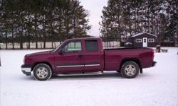 *2005 CHEVROLET SILVERADO 1500 EXTENDED CAB: 115,000 km, 4.8L, Auto, Air Conditioner, Power Seats, Power Windows, Power Locks, Cruise, Full box liner, Trailer Hitch all new brakes, new u joints, In Excellent Condition!. Loaded, Private Sale! Shawville,