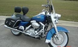2005 Harley Davidson Road King Classic
Chopper Blue over Sunglow Blue--Two-tone (Custom Harley Davidson Paint)
1 owner. 11,000 miles. Never been laid down and has never needed any repairs. Meticulously cared for. All maintainence up to date and performed