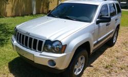 2005 JEEP GRAND CHEROKEE LAREDO WITH LED LAMPS.
EXTERIOR:BRIGHT SILVER METALLIC
INTERIOR:MEDIUM SLATE GRAY
ENGINE: 4.7 l V8 MPI&nbsp;
A CLEAN CARFAX &nbsp;AND A GREAR LOOKING CAR