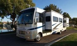 2006 Damon Intruder 378 , This RV comes equipped with a Triton V-10 engine on Ford's 22 Series chassis with an Onan 5.5K Marquis Gold generator, dual ducted roof A/C units, hydraulic coach levelers, back-up camera with audio, aluminum wheels, full pass