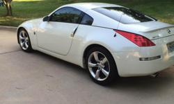 2006 Nissan 350Z Enthusiast with 83,500 miles for sale by owner. Asking $10,000 or best offer
Pearl White
Cloth Interior&nbsp;
Automatic&nbsp;
New Tires
Clean Title&nbsp;
Touch screen stereo with hands free Bluetooth connection&nbsp;
Cover King car cover