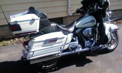 2006 ultra classic low miles lots of chrome nice bike must see to appreciate
