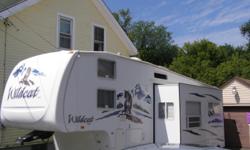Series/Model M-32QBBS Length/Width 32'X8' Weight 8,420
Rarely used excellent condition Camper has 2 slides (6' and 12'), sleeps roughly 10, skylight, celing fan, shower/tub, Air-Conditioner. Has 20' Awning, surround sound stereo system, TV swivels to