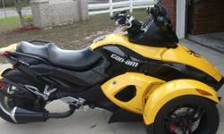 2008 Can-Am SPYDER .CAM SPYDER EXCEPTIONAL FOR 2008 6210 MILES EXTRAS GARAGED & COVERED.
This Can Am Spyder has no known defects. It has been keep in a fully enclosed garaged and covered. Its looks exceptional with a very shiny paint and other parts on it