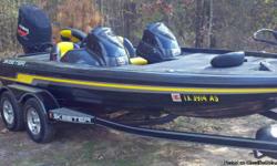2008 ZX190 Skeeter Bass Boat with a 175HPDI Yamaha Motor. This boat has all the extra's except GPS. Garage kept but does has boat and motor covers. Boat has lite rod boxes and tackle storage. Includes Lowarence depth finders. Dual consoles, 70lb trust 24