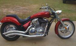 Garage kept 2010 drag style chopper made by HONDA!! I added an air intake, power commander, cobra swept pipes, and custom mirrors. Great bike to ride.. Need to SALE!! Price is negotiable.
Bike is a 1312cc
With 21 inch front tire.
318-452-4472