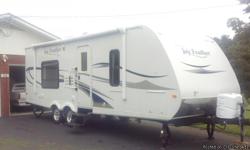 Fully aquipped, lite weight, sleeps six, slide and awning open and retract with AC or battery. -