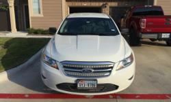 2011 Ford Taurus in good/very good condition. I am the second owner. Asking price is KBB value, willing to negotiate.
NO mechanical issues, but some minor&nbsp;aesthetic issues (passenger side has a scratch that can be seen in the photos).
NO accidents or