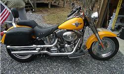 999 miles, garage kept, locking saddlebags, upgraded pegs, removable windshield, many extras,&nbsp;extremely clean!!!
&nbsp;