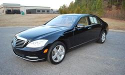 2011 MERCEDES S550 FULL SIZE LUXURY SEDAN
4 MATIC ALL WHEEL DRIVE
BLACK EXTERIOR WITH A BEIGE LEATHER INTERIOR
ONLY 19K ORIGINAL EASY MILES
PREMIUM PKG 2
HEATED AND VENTILATED FRONT SEATS
DYNAMIC FRONT SEATS
HARMON KARDON AUDIO SYSTEM
GPS NAVIGATION
BLUE