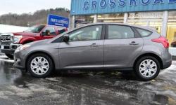COPY & PASTE LINK BELOW TO VIEW WEBSITE PHOTOS & DETAILS!
http://crossroadsny.com/Albany-Ravena/For-Sale/Used/Ford/Focus/2012-SE-Gray-Car/24563954/
2012 Ford Focus 'SE' Hatchback!! Power Windows, Locks, and Mirrors, AM/FM/CD, Air Conditioning, Cruise
