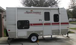 2012 KZ Sportsmen Classic 16 BH - Priced to sell
This beautiful trailer addresses your immediate RV needs. It is equipped with 13 in tires, aluminum roof and four stabilizer jacks. Enjoy the sun under a manual awning. It has accommodations for up to four