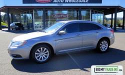 Grand and graceful, this 2013 Chrysler 200 practically sings Puccini. With a Gas V6 3.6L/220 engine powering this Automatic transmission, you will take joy in the thrilling ease with which you command the highway. It comes equipped with these options: