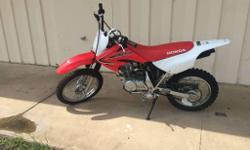 2013 crf honda crf honda dirt bike bought new have title bought it for my boy he only got on it one time same as new $2000.00 call (606)877-4471