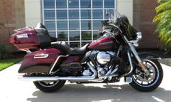 2014 Harley-Davidson FLHTK Ultra Limited w/ABS, Cruise, Security, & Navigation
Additional Parts & Accessories
Reach handlebars, tool kit, manual, 2 keys w/fobs
&nbsp;