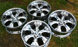 Set of 4....22 inch rims 6 lug some pitting but still look nice cash and local pickup only Reply by email or text 1.360.359.2256